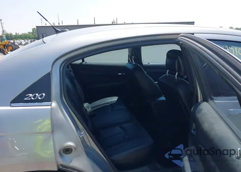 2013 Chrysler 200 Limited из США, поврежденный, VIN 1C3CCBCGXDN602328